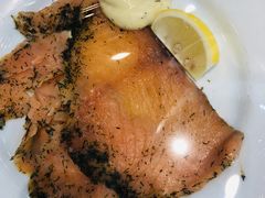 热熏三文鱼配刀豆色拉-宜家·瑞典风味餐厅(北京西红门店)