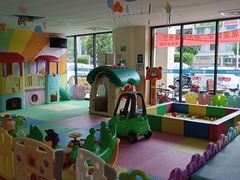 -哲学苑亲子园·早教婴儿托育·婴儿游泳(颐龙湾店)