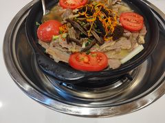 -乡土特色.冷锅鱼.牦牛肉汤锅