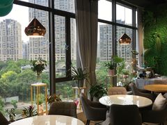 靠窗位-荣耀.西式融合餐厅(留云湖店)