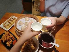 -诚铭记·虾仁汤包·成都小吃(融创店)