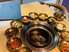 十道正宗韩国小菜-金顺韩式烤肉·网红烤肉店(广利路店)