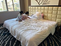 -昆明朗威酒店(昆明站火车站双桥夜市风情街店)