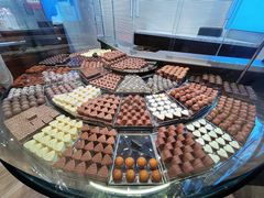 -Laderach 莱德拉(上海环贸iapm店)