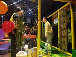 -蹦蹦跳跳(新奥购物中心店)