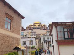 -噶丹松赞林寺