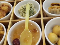 九宫格小吃拼盘-蓉李记成都名小吃(武汉菱角湖万达店)