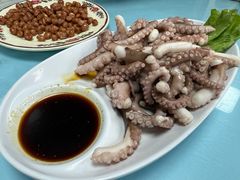 白灼活八爪鱼-崴海渔村(虹梅路店)