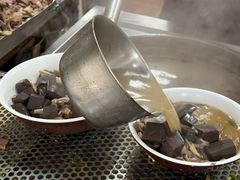 -春雨羊汤店(广开四马路总店)