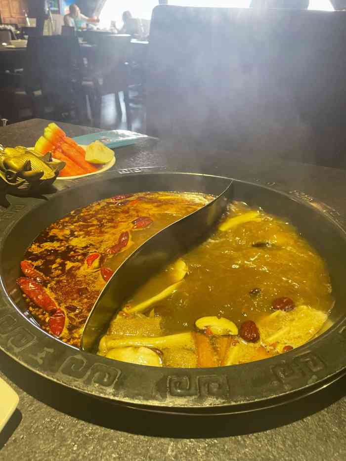 椒王火锅(汕尾显达店)-"第一次来吃的时候觉得环境太好看了汕尾第.