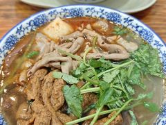 -叶新小吃店(来凤小区总店)