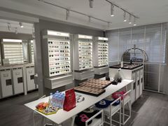 -目艮眼镜SHOWROOM(品牌集合店)