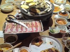 -青瓦餐厅·生鱼片·韩园烤肉(西塔店)