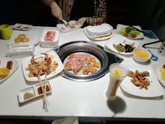 -鲜佰汇海鲜烤肉自助餐厅(银座商城泰安店)