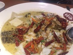 -鱼亨小鲜酸菜鱼(大信店)