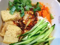 麻酱凉皮-木屋烧烤(西城天桥店)