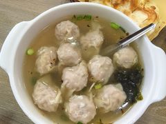 -石门侯·石门馄饨侯(革新北街店)