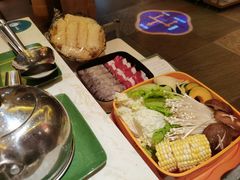 -润园四季椰子鸡火锅(卓越INTOWN店)