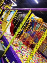 -蹦贝运动中心·蹦床·攀岩·闯关(龙岗店)