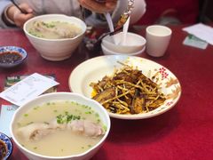 折耳根回锅肉-易老妈蹄花.特色川菜(人民公园总店)