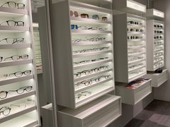 -目艮眼镜SHOWROOM(品牌集合店)