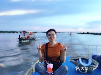 洞里莎湖的日落真的是暹粒市必看之一，前几次来都没有看