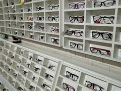 -诺柯视眼镜-蔡司依视路官方工厂店(淞南一店)