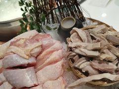 -洪氏嗨捞·猪肚鸡火锅(阳光天地店)