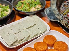 -三道苗苗鱼·美蛙黄辣丁(八里店)