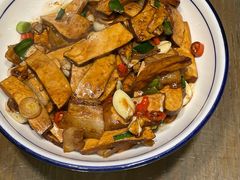 香干炒回锅肉-肖记公安牛肉鱼杂馆· 省级非物质文化遗产(仁和路店)