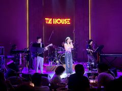 -TZ House音乐现场(来福士中心店)