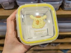 -名创优品(北京新中关购物中心地铁层店)