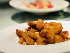 宫爆鲜虾球-渝半城经典川粤菜(重庆天地店)