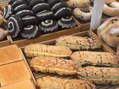 -焙丽拾光(麦凯乐直营店)