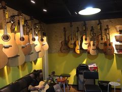-艺桉余音琴行(火神庙分店)
