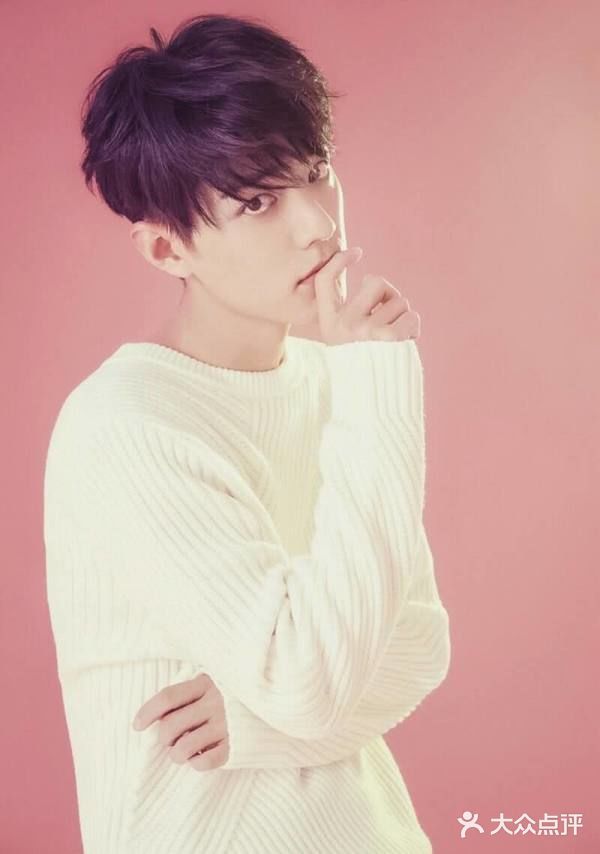 谁知粉丝们却仍然顶着“流量粉丝”的头衔到处惹火