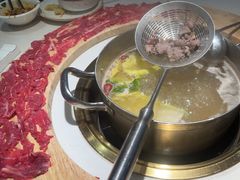 -牛人日志·鲜牛肉骨汤火锅(万科里瑧店)