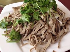 -溢心园香河肉饼总店