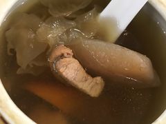 雪梨雪耳炖猪展汤-煲煲掂风味煲仔饭餐厅(西区店)