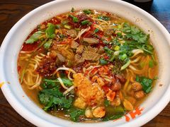 -爆炸头阿姨小四川正宗川味小吃(无任何分店)
