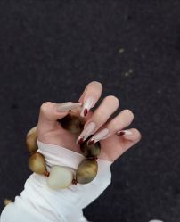 -桃色美甲沙龙