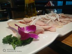 -东椰·海南椰子鸡火锅(朝阳门店)