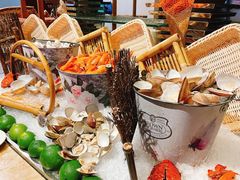 -大中华希尔顿酒店-念自助餐·嗨啤·小龙虾