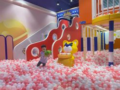 -LuckyStar幸运星家庭娱乐中心(东莞国贸店)