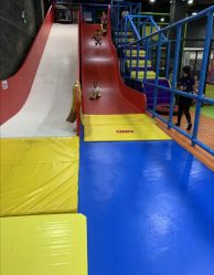 -蹦贝运动中心·蹦床·攀岩·闯关(龙岗店)