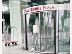 -广州花都皇冠假日酒店