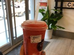 草莓棉雪冰-CoCo都可(1818时尚大道美食城店)