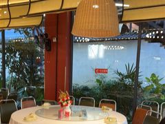 -刘姐啤酒鱼民族演艺餐厅(西街总店)