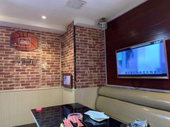 -唯爱KTV聚会餐厅(仙林东城汇店)