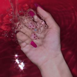 -花岐款式专研健康美甲沙龙